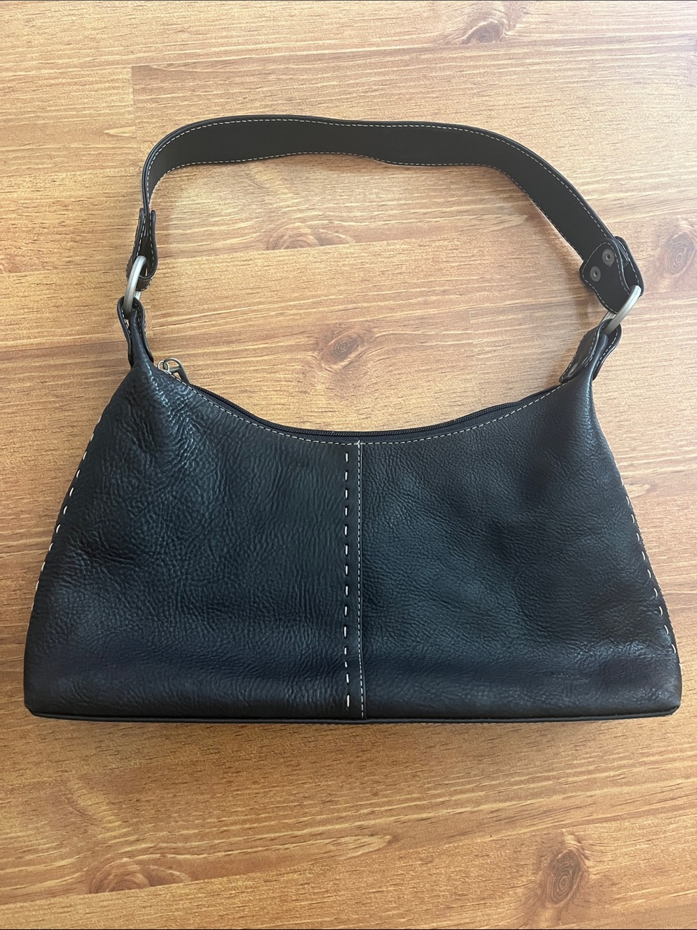 Jac Piel Black Leather Shoulder Bag with Contrast Stitching